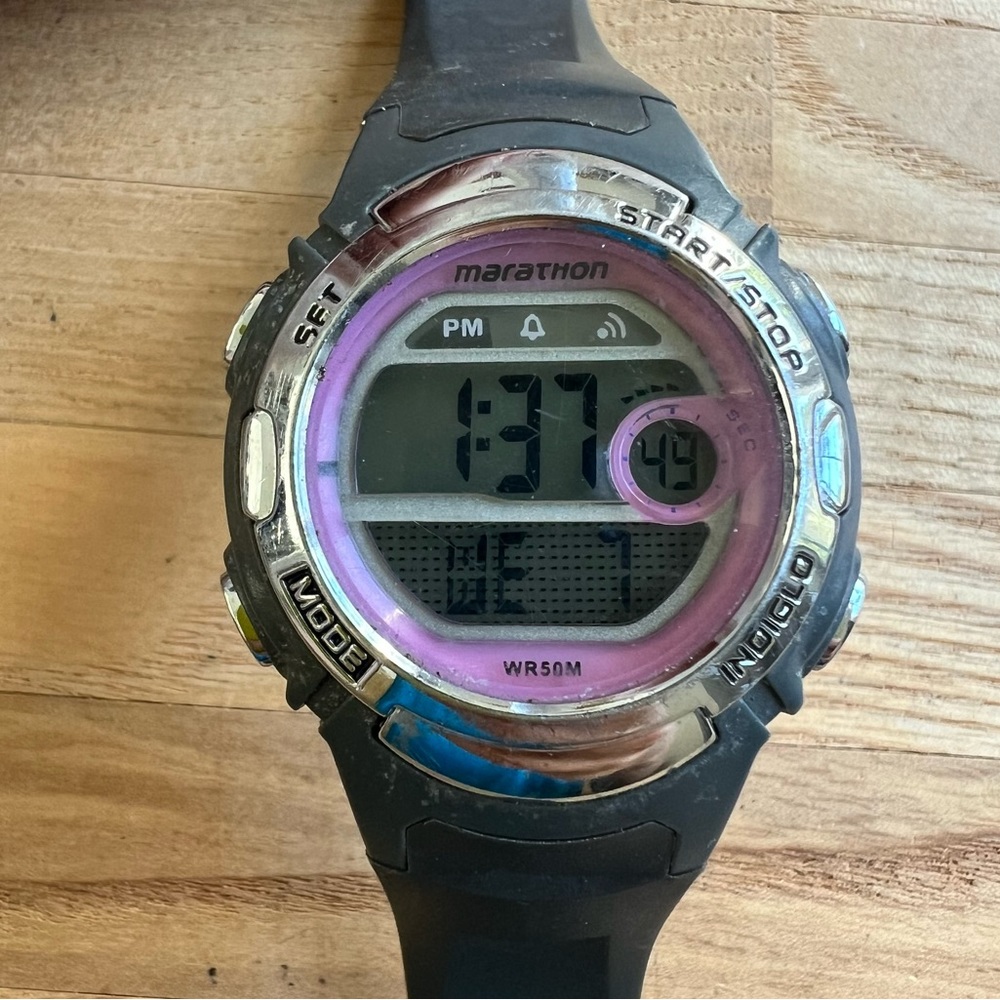 Marathon by Timex ladies digital sports watch NEW BATTERY